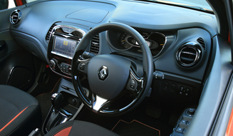 Renault Captur Intens|ルノー キャプチャー インテンス