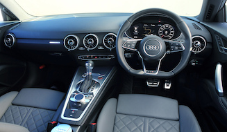 Audi TT S｜アウディ TT S