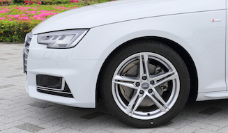 Audi A4 Avant 2.0TFSI quattro｜アウディ A4アヴァント 2.0TFSI クワトロ 02