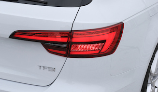Audi A4 Avant 2.0TFSI quattro｜アウディ A4アヴァント 2.0TFSI クワトロ 03