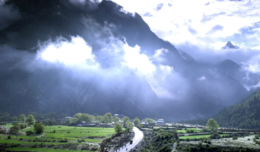 'Walking to Lhasa ~2400km of Prayer' | PATHS OF THE SOUL