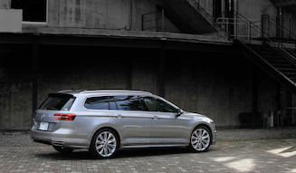Volkswagen Passat 2.0TSI R-line｜フォルクスワーゲン パサート2.0TSI R-line