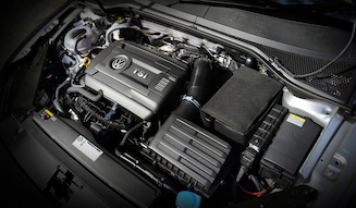 Volkswagen Passat 2.0TSI R-line｜フォルクスワーゲン パサート2.0TSI R-line