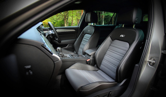 Volkswagen Passat 2.0TSI R-line｜フォルクスワーゲン パサート2.0TSI R-line