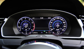 Volkswagen Passat 2.0TSI R-line｜フォルクスワーゲン パサート2.0TSI R-line