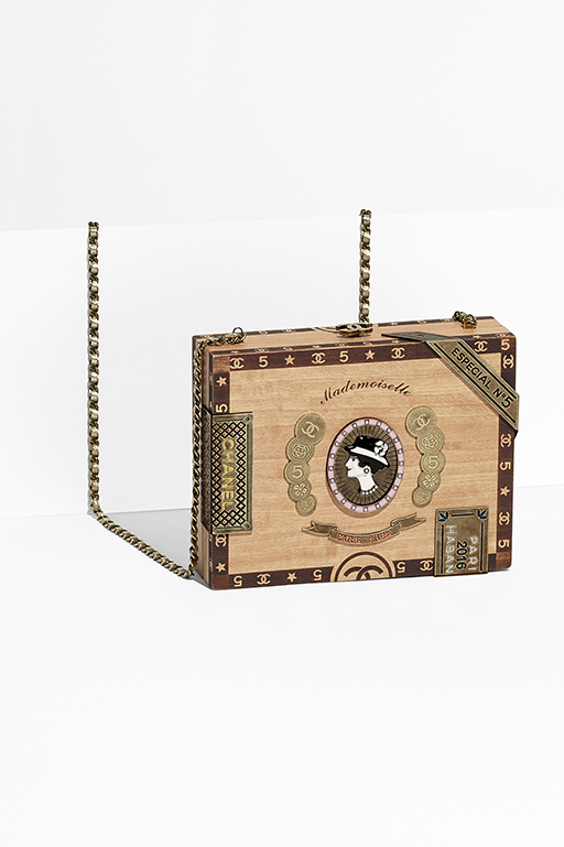 Wood and golden metal minaudière