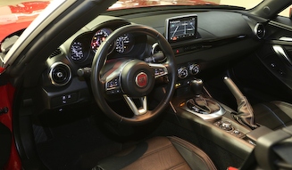 Fiat 124 Spider Classica｜フィアット 124スパイダー クラシカ