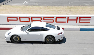Porsche 911 GTS|ポルシェ 911 GTS