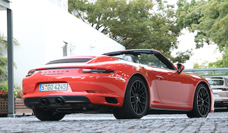 Porsche 911 GTS|ポルシェ 911 GTS