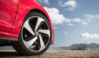 Volkswagen Golf GTI｜フォルクスワーゲン ゴルフ GTI