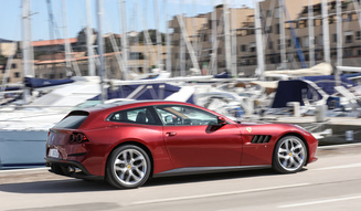 s_ferrari-gtc4-lusso-t_006