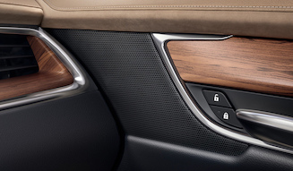 s_045_cadillac-xt5