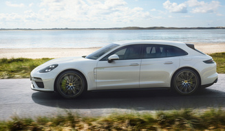 Porsche Panamera Turbo S E-Hybrid Sport Turismo｜ポルシェ パナメーラ ターボ S E-ハイブリッド スポーツツーリスモ