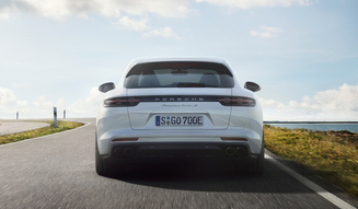 Porsche Panamera Turbo S E-Hybrid Sport Turismo｜ポルシェ パナメーラ ターボ S E-ハイブリッド スポーツツーリスモ