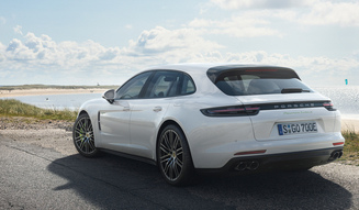 Porsche Panamera Turbo S E-Hybrid Sport Turismo｜ポルシェ パナメーラ ターボ S E-ハイブリッド スポーツツーリスモ