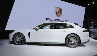 Porsche Cayenne Turbo S E-Hybrid Sport Turismo