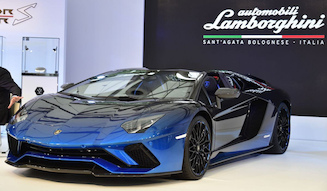 s_008_lamborghini_50_int