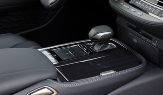 S_047_Lexus-LS500h