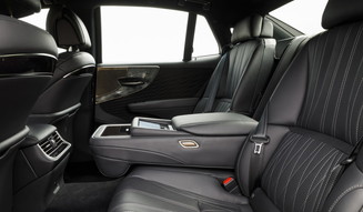 S_049_Lexus-LS500h