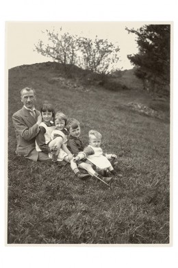 ALS_1926_WL_far_right_father_with_siblings_a5
