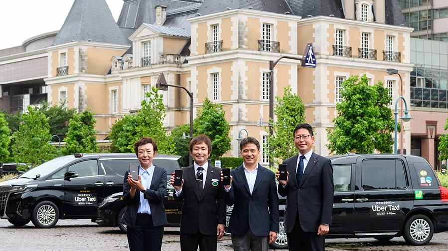 Uber Taxi が東京でサービス開始! アプリで簡単タクシー配車