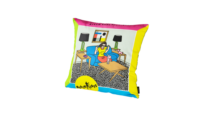 VINYL “BLACK CATS” CUSHION CREAM-SODA PRESENTS