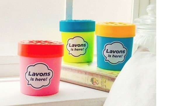 A new gel-type, freestanding version of the car fragrance "Lavons de Boon" is now available.