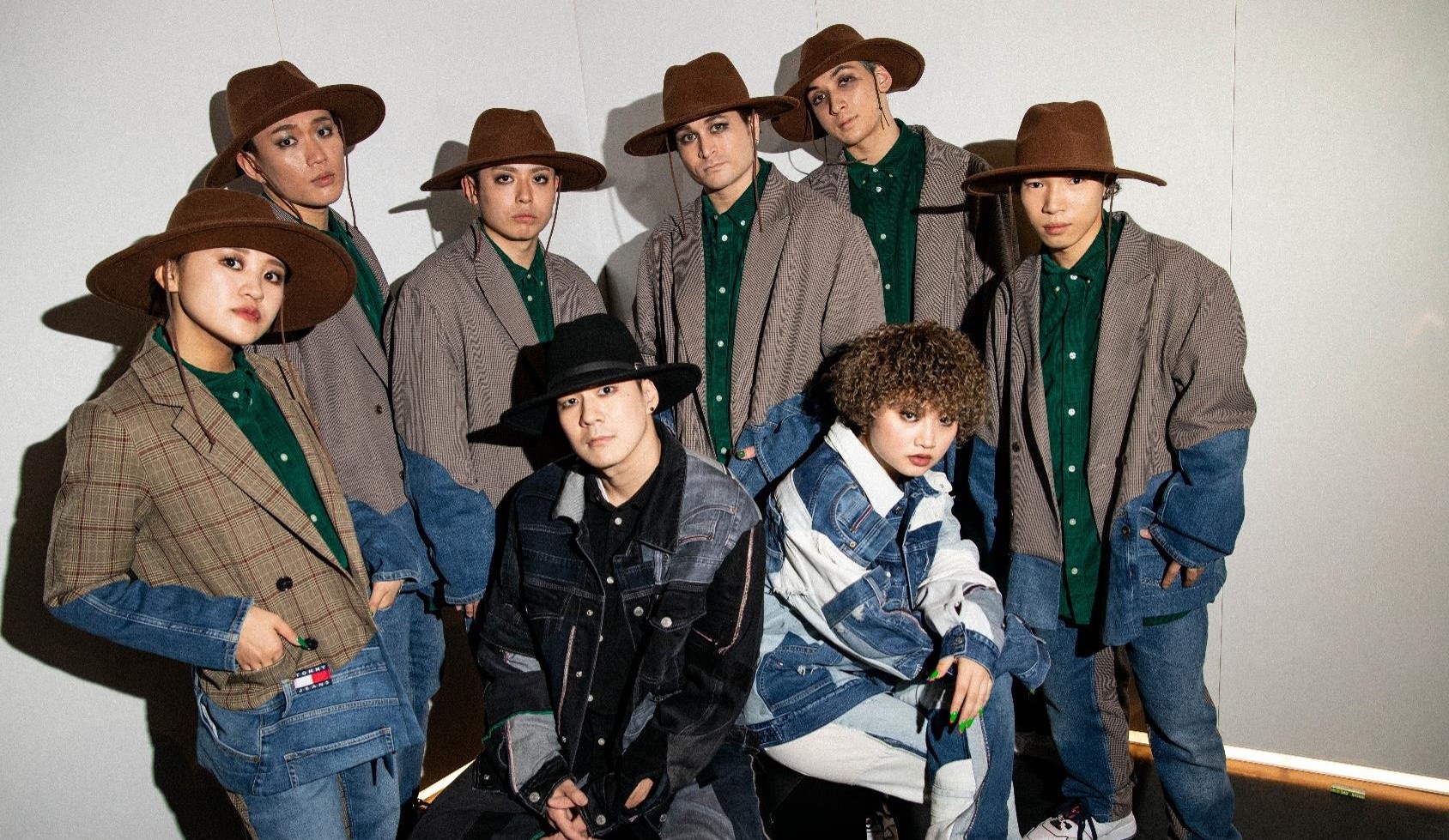 TOMMY JEANS、DリーグのプロダンスチームSEPTENI RAPTURESとアップサイクル衣装でコラボレーション