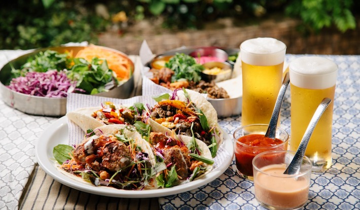 Limited-time offer. The all-weather "indoor area" of "Shiro no Niwa Exotica Beer Garden Ebisu" is now open.