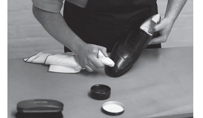 John Lobb holds "John Lobb Christmas Fair 2016" at its stores