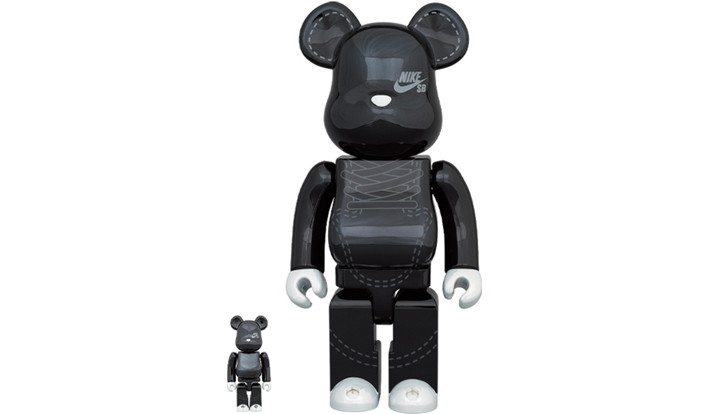 BE@RBRICK NIKE SB 2020 BLACK 100％ & 400％