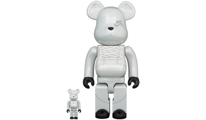 BE@RBRICK NIKE SB 2020 WHITE 100％ & 400％