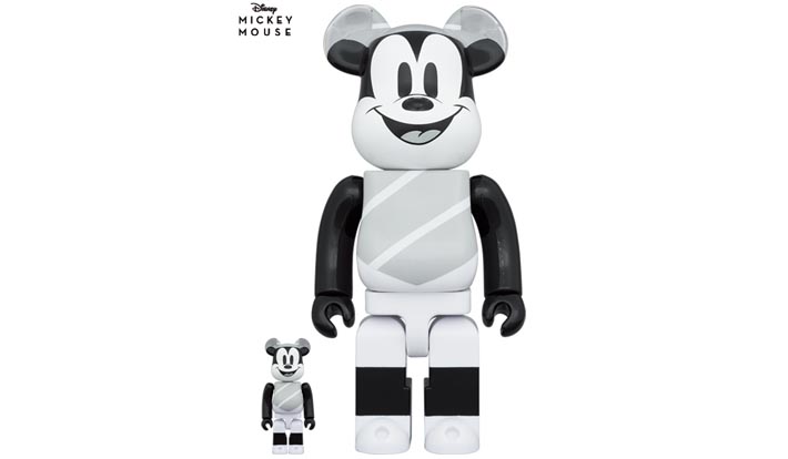 BE@RBRICK HAT AND PONCHO MICKEY 100％ & 400％