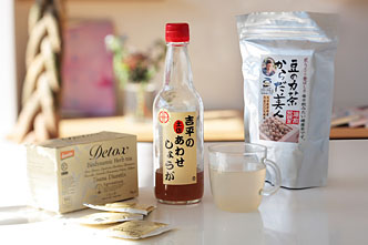 Hiromi Kobayashi Guides You! Spring 2008 Beauty Trends (3)<br><br>Food Edition: "Organic Drinks"