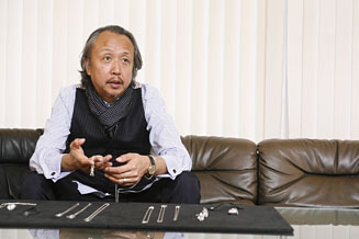 Men's Jewelry Brand 『esthète』<br><br>An Interview with Director Tokihito Yoshida