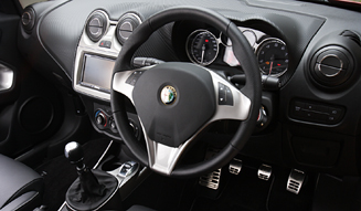 ALFA ROMEO MiTo｜アルファロメオ・ミト｜02