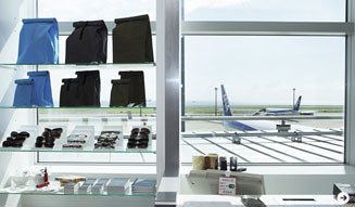 UNITED ARROWS | Haneda Airport Terminal 2 Store Opens 02