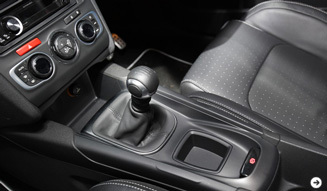 CITROEN DS4|シトロエン DS4 遊び心あふれる4ドアクーペに試乗|07