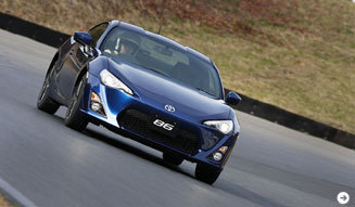 FRスポーツを操る喜びを手軽に─21世紀のあたらしい「トヨタ 86」に試乗｜TOYOTA｜05