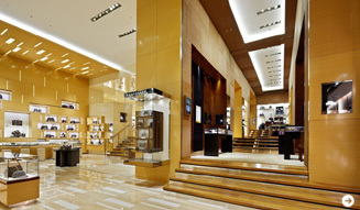 LOUIS VUITTON｜Louis Vuitton 02