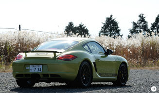 The 911's younger sibling and rival!? Test Drive: The Cayman R, Top Model of the Cayman! | Porsche | 02