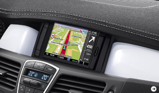 ルノーがラグナ・クーペ「コレクション2012」を発表|Renault|03