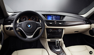 モデルチェンジを果たしたBMW X1がニューヨークデビュー｜BMW 03