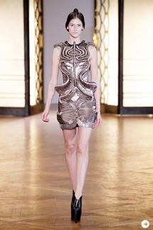 Iris van Herpen|イリス・ヴァン・アーペン 04