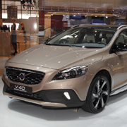 New Volvo V40 Adds Cross Country Model