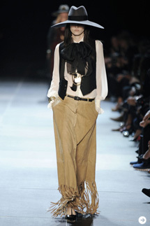 Saint Laurent 28