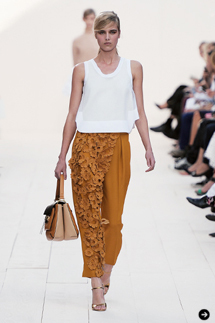 Chloé 23