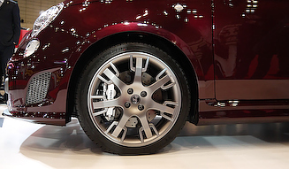 ABARTH 695 Edizione Maserati|アバルト 695 エディツィオーネ マセラティ