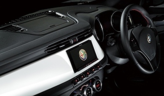 Alfa Romeo Giulietta Competizione White Edition│アルファ ロメオ ジュリエッタ コンペティツィオーネ ホワイトエディション