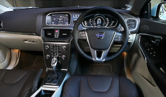 Volvo V40｜ボルボ V40